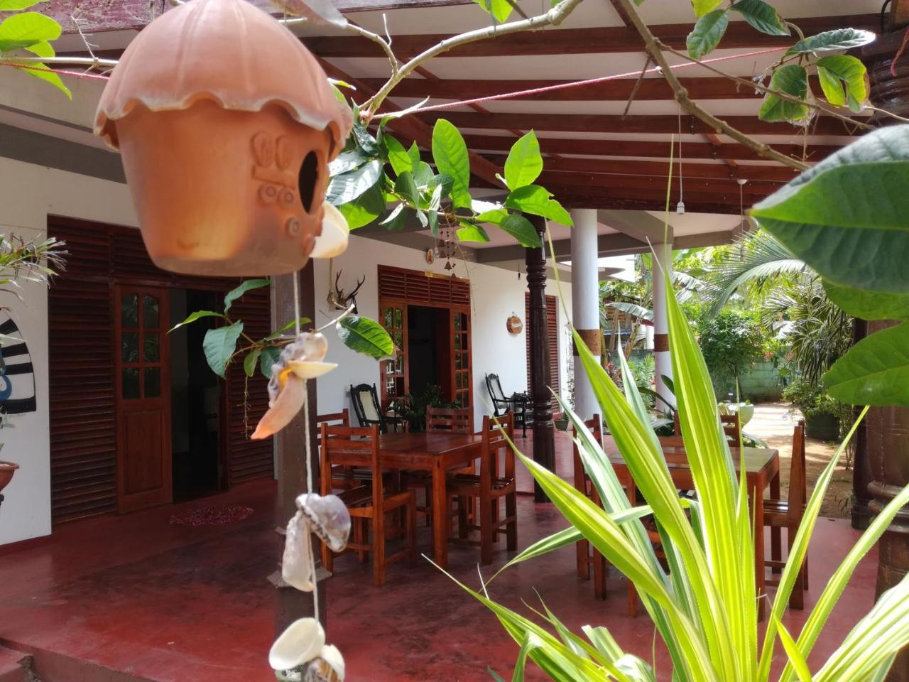 טנגלה Julie Guest House מראה חיצוני תמונה