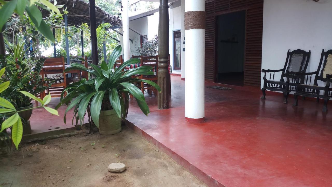 טנגלה Julie Guest House מראה חיצוני תמונה