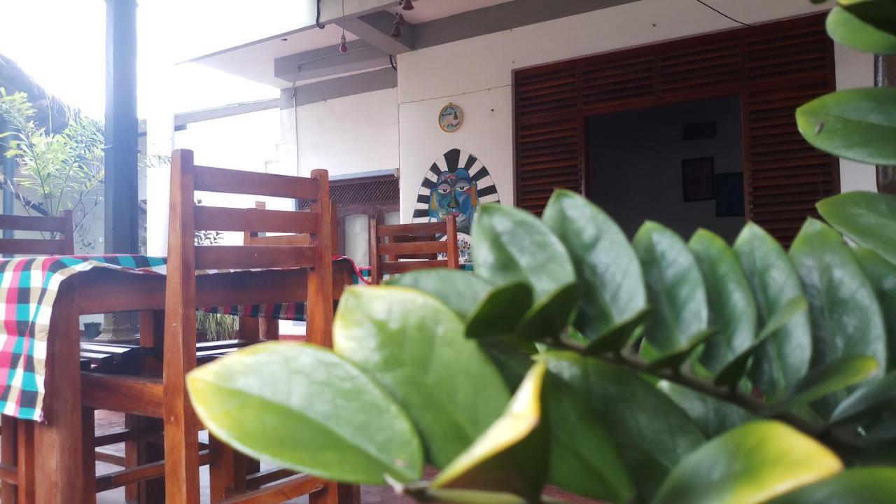 טנגלה Julie Guest House מראה חיצוני תמונה
