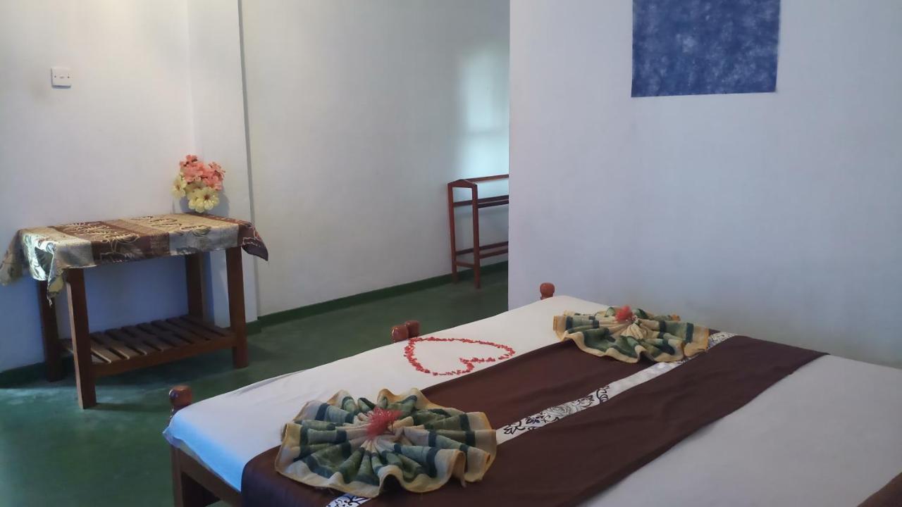 טנגלה Julie Guest House מראה חיצוני תמונה