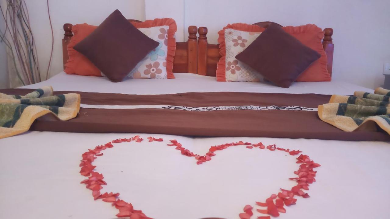 טנגלה Julie Guest House מראה חיצוני תמונה