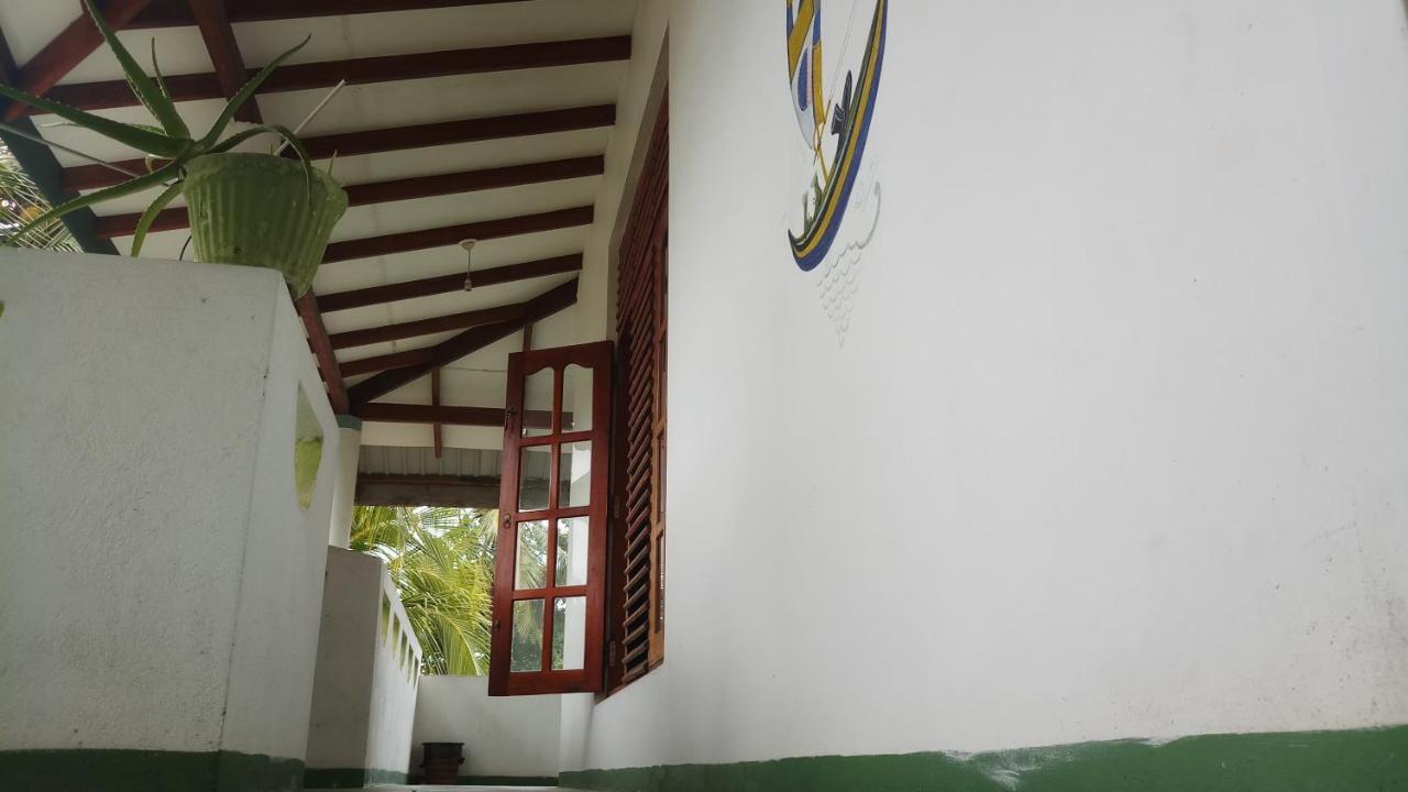 טנגלה Julie Guest House מראה חיצוני תמונה